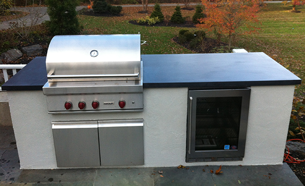 Outdoor kitchen cast concrete counter top